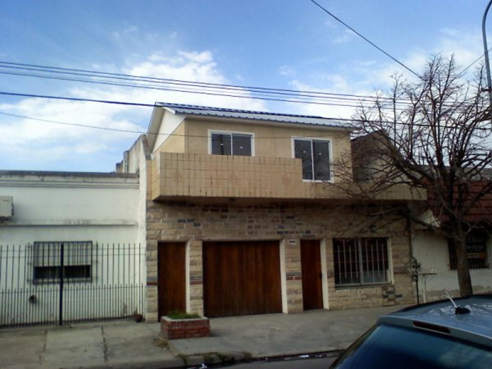 SANTIAGO PLAUL 3374 · Lanús — foto 4