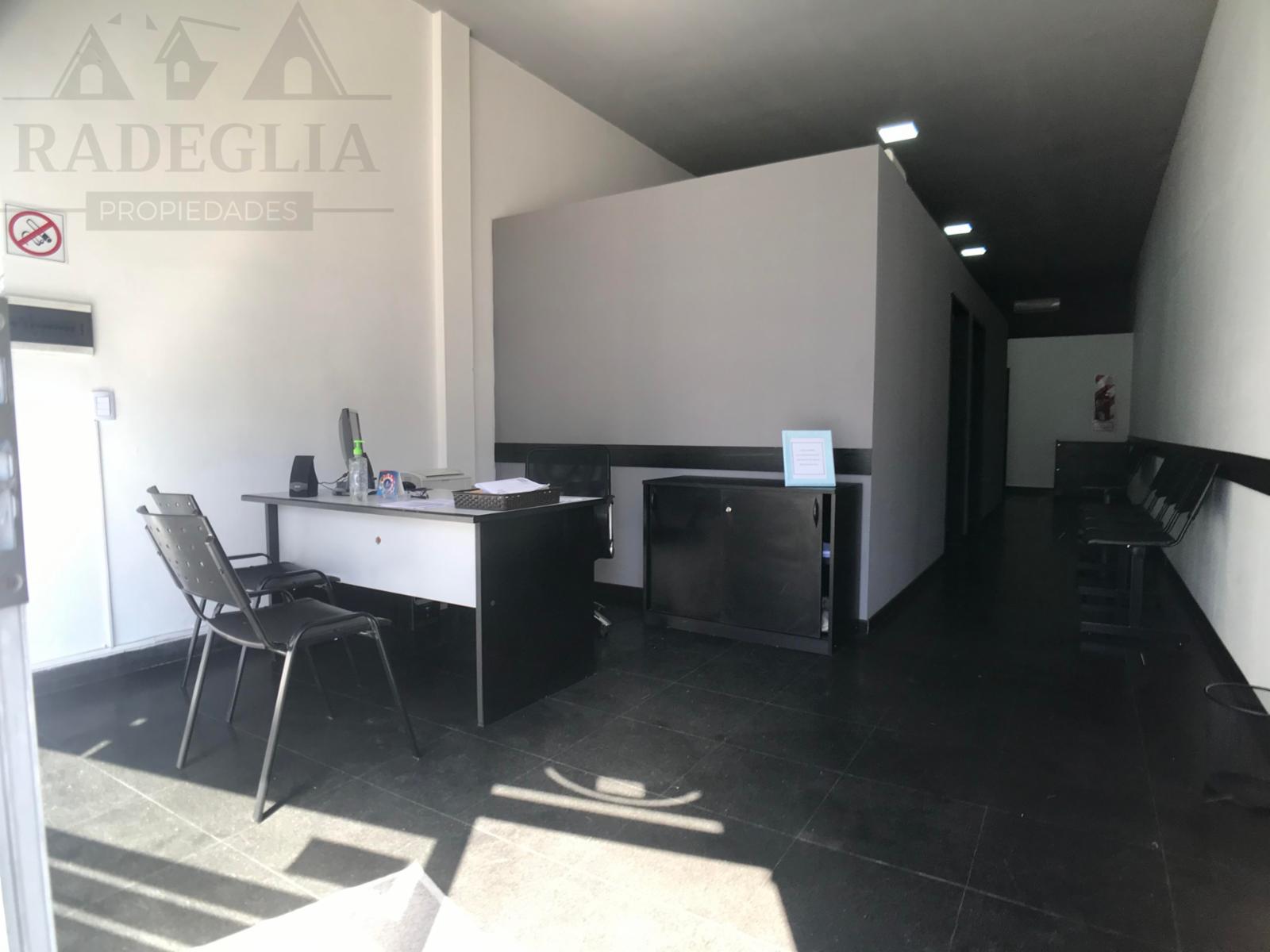Local Comercial sobre Avenida Espora al 3500- Burzaco